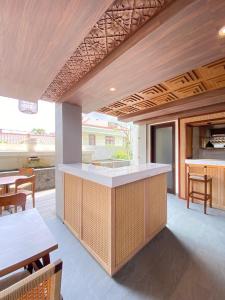kayangan cafe and residence