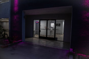 pico rivera inn and suites