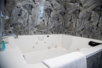 pico rivera inn and suites