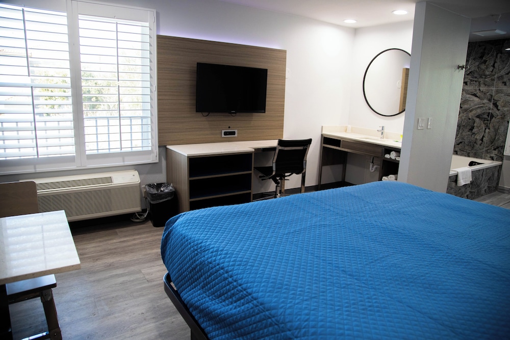 pico rivera inn and suites