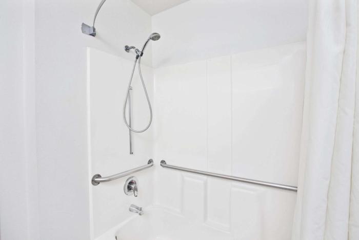 super 8 by wyndham hollywood la area