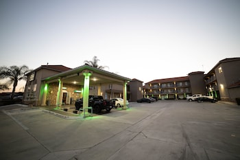 mid city inn and suites