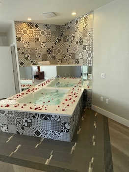 Mid City Inn And Suites,In Pico Rivera,3 star