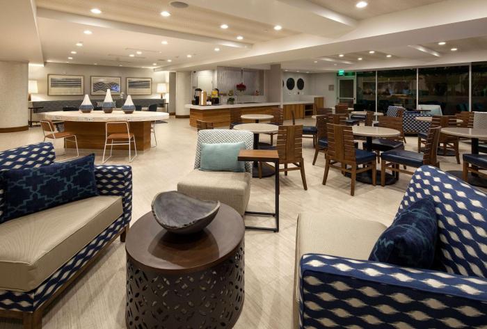 redondo beach hotel tapestry collection by hilton