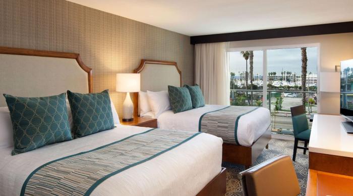 redondo beach hotel tapestry collection by hilton