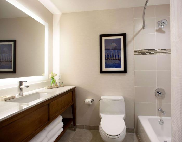 redondo beach hotel tapestry collection by hilton