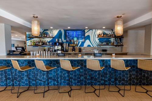 redondo beach hotel tapestry collection by hilton