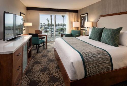 redondo beach hotel tapestry collection by hilton