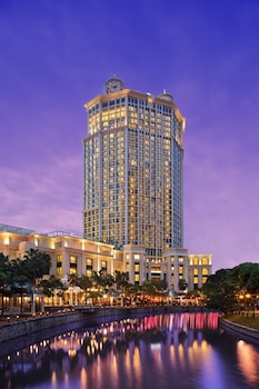 grand copthorne waterfront
