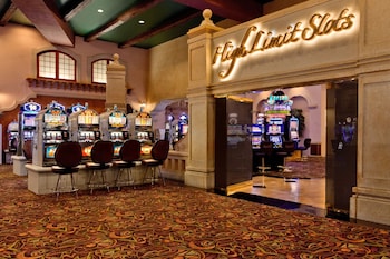 harrahs laughlin beach resort and casino