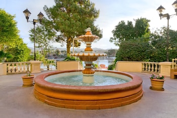 harrahs laughlin beach resort and casino