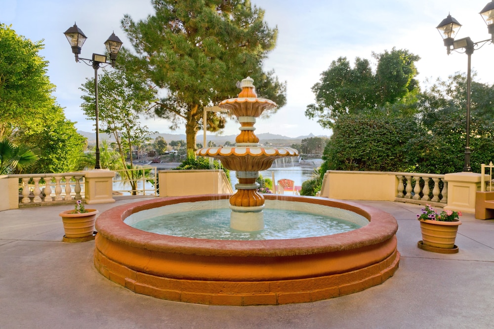 harrahs laughlin beach resort and casino
