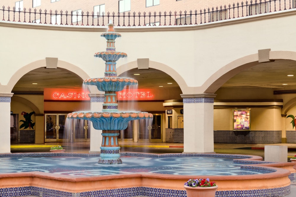 harrahs laughlin beach resort and casino