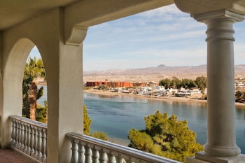 harrahs laughlin beach resort and casino