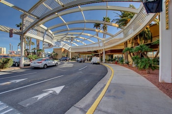 golden nugget laughlin