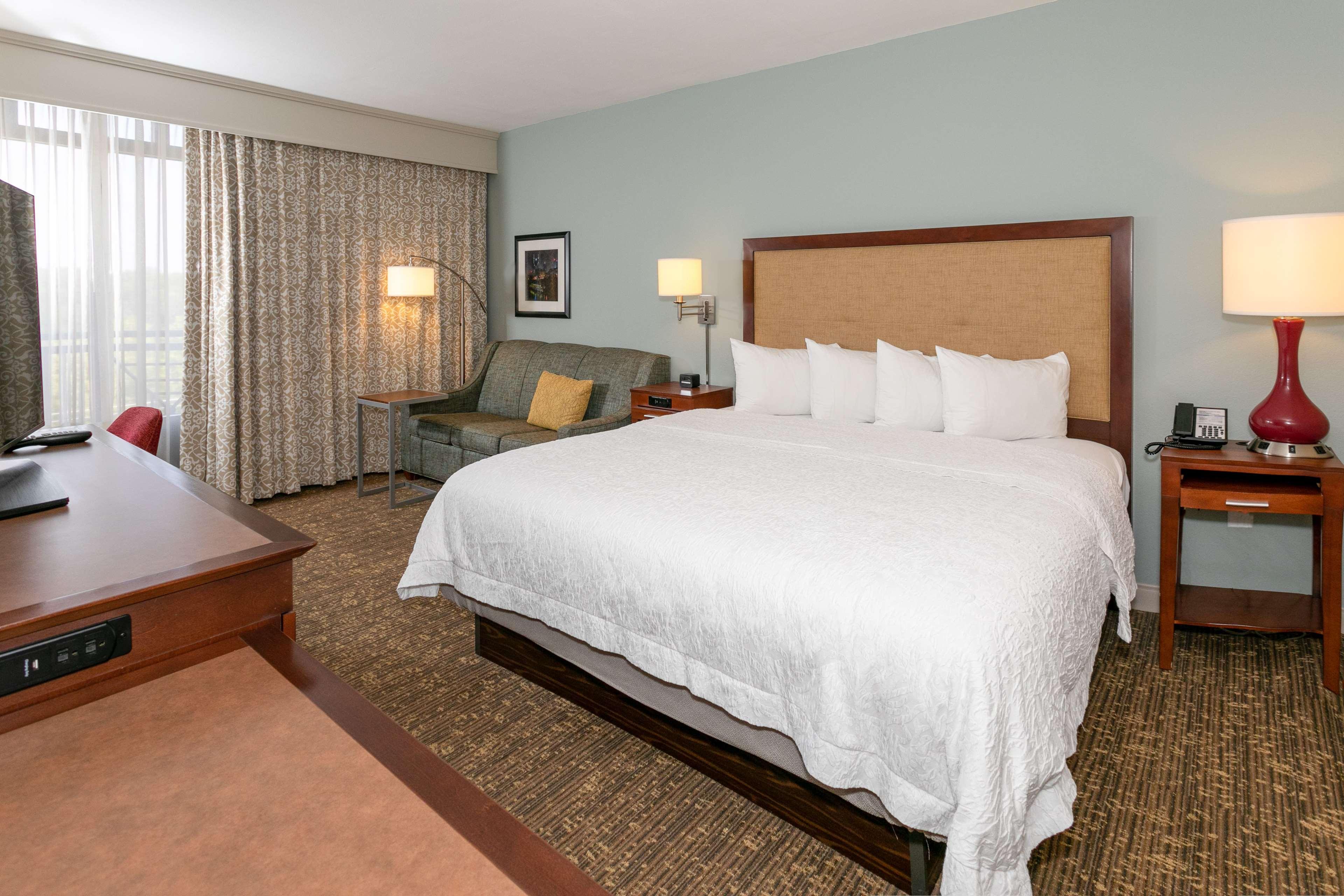 hampton inn and suites nashville green hills