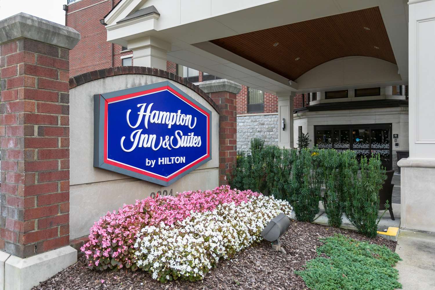 hampton inn and suites nashville green hills