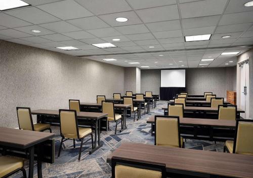 doubletree by hilton hotel nashville downtown