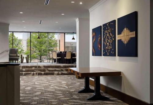 doubletree by hilton hotel nashville downtown