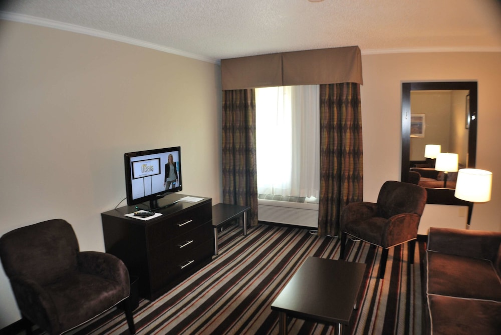 holiday inn express w i40 whitebridge road by ihg