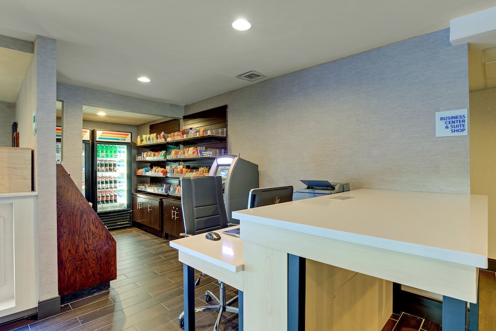 holiday inn express w i40 whitebridge road by ihg