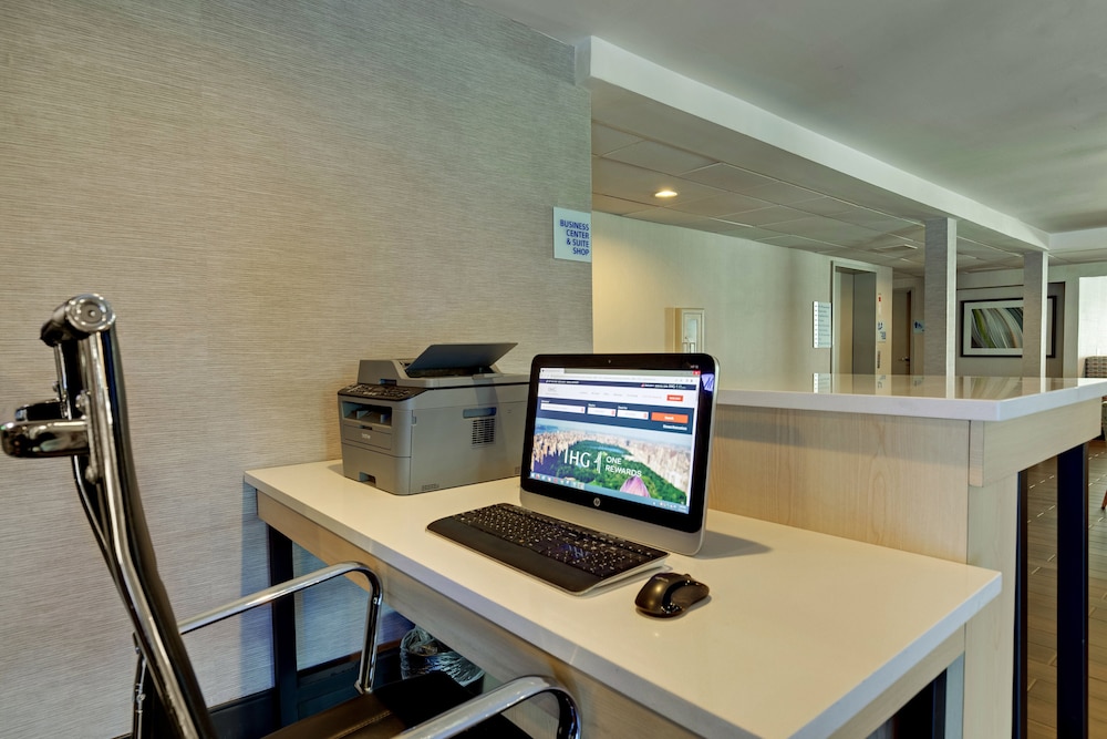 holiday inn express w i40 whitebridge road by ihg