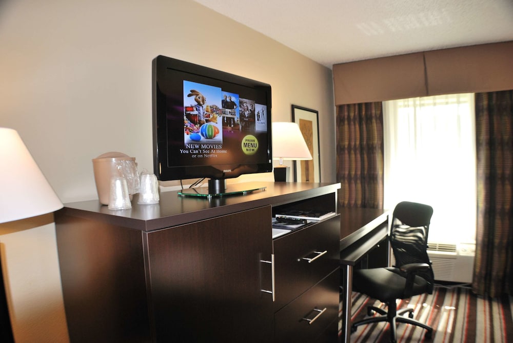 holiday inn express w i40 whitebridge road by ihg