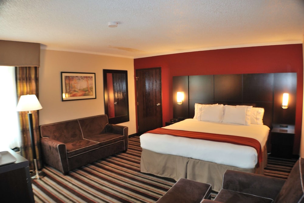 holiday inn express w i40 whitebridge road by ihg