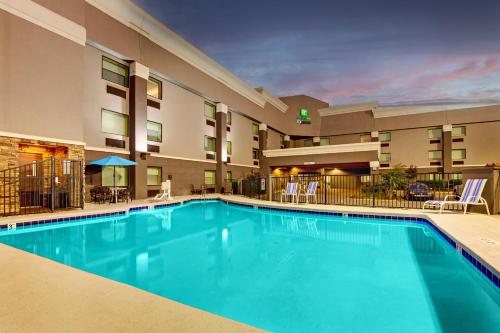 holiday inn express w i40 whitebridge road by ihg