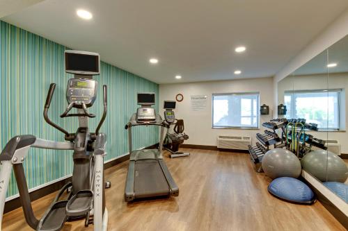 holiday inn express w i40 whitebridge road by ihg