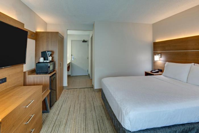 holiday inn express w i40 whitebridge road by ihg