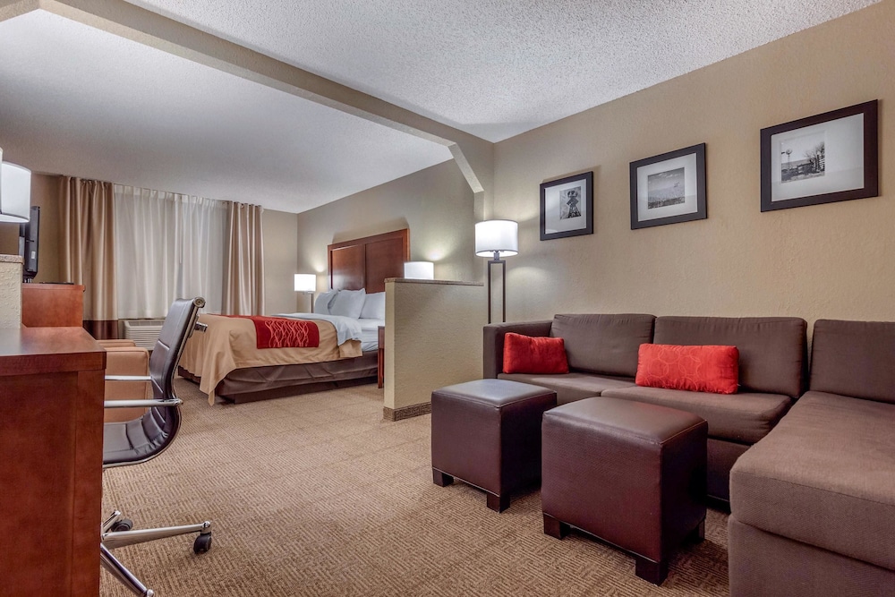 comfort inn and suites hays i 70
