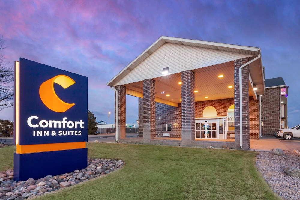 comfort inn and suites hays i 70