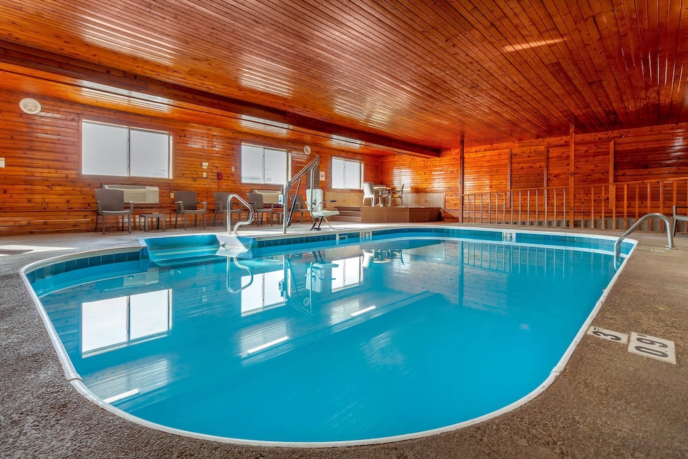 comfort inn and suites hays i 70
