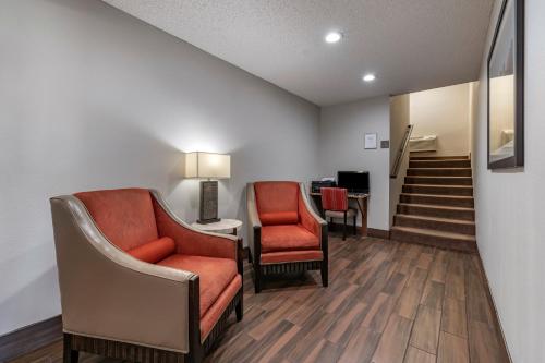 comfort inn and suites hays i 70