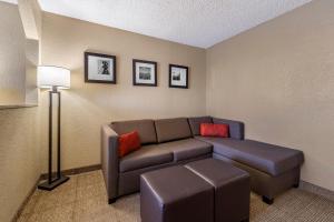 comfort inn and suites hays i 70
