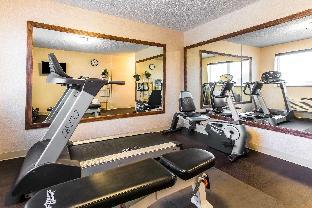 comfort inn and suites hays i 70