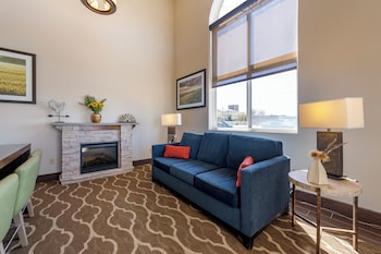 Comfort Inn & Suites Hays I-70,Ellis County>>Ellis,3 star