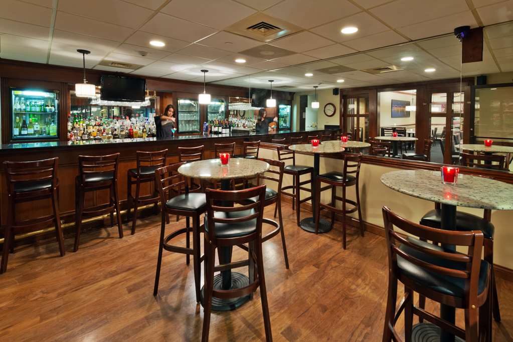 radisson hotel and conference center rockford