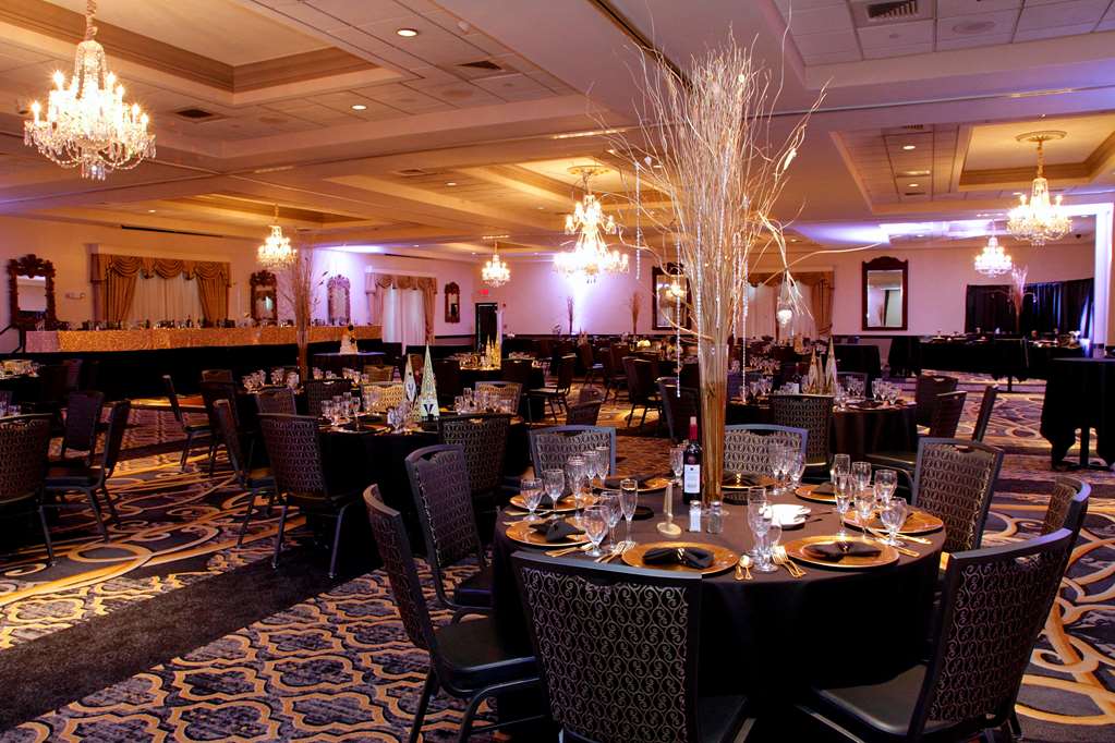 radisson hotel and conference center rockford