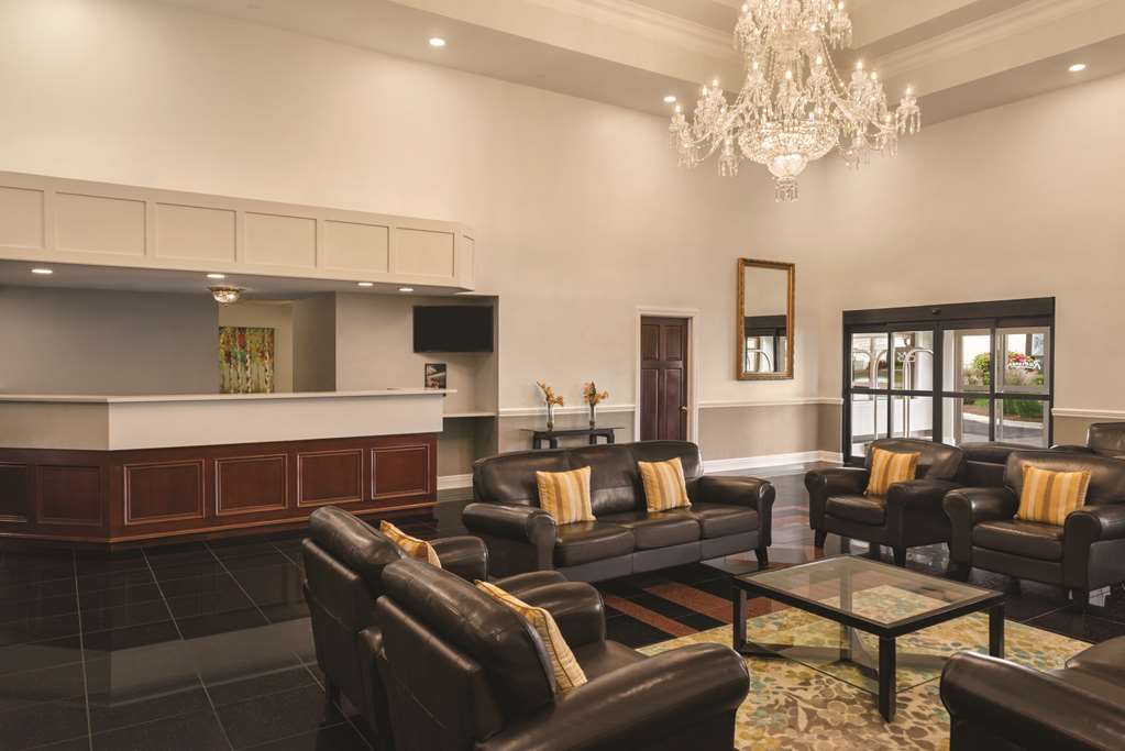 radisson hotel and conference center rockford