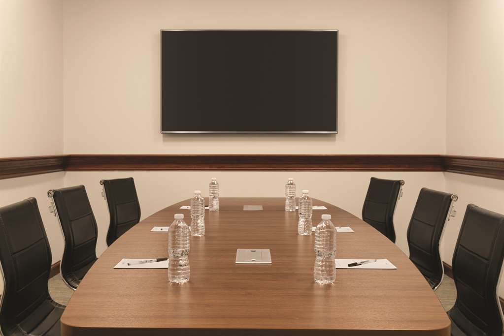 radisson hotel and conference center rockford