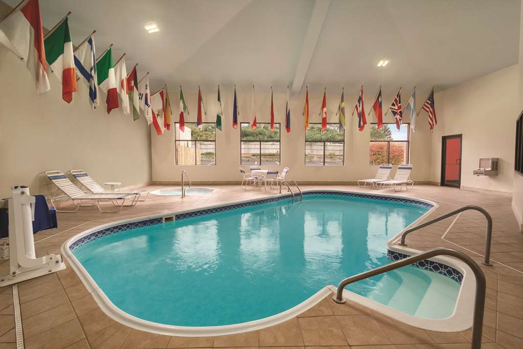radisson hotel and conference center rockford