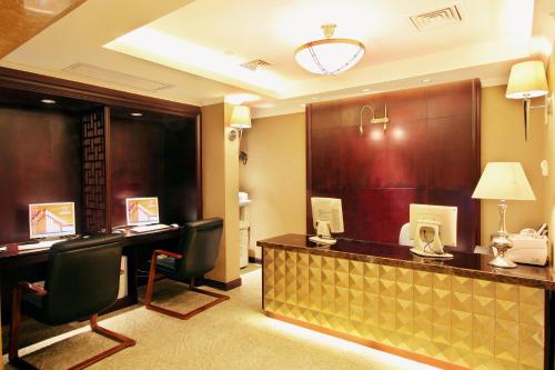 grand palace hotel