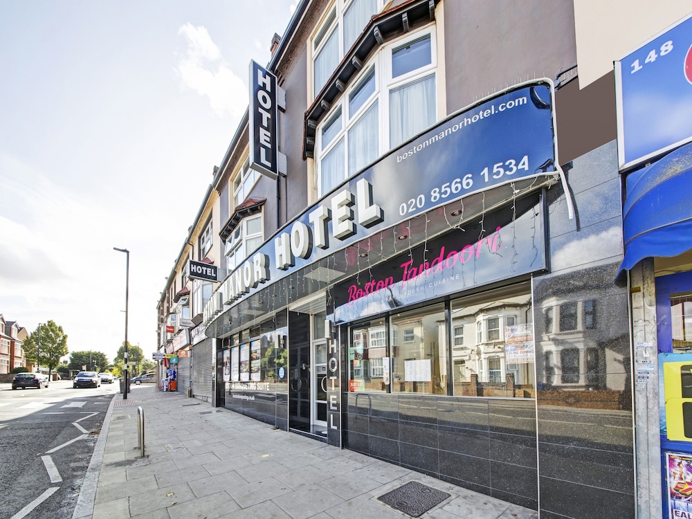 oyo bostons manor hotel hanwell london