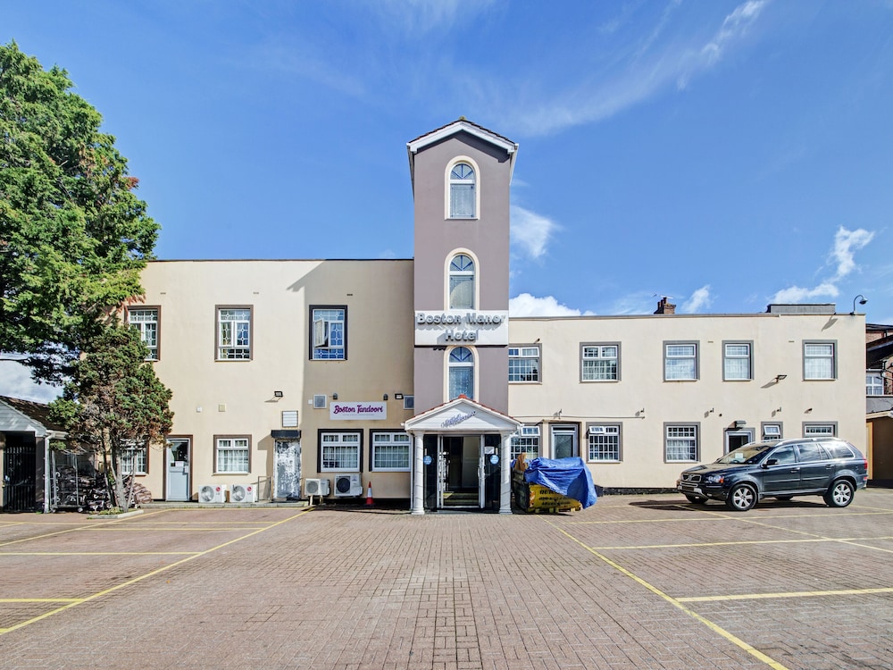 oyo bostons manor hotel hanwell london