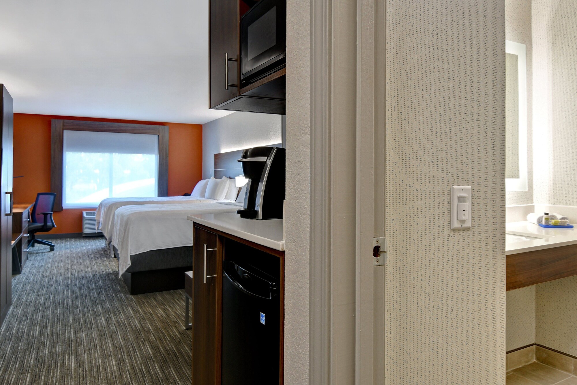 holiday inn express hotel and suites anderson i 85 by ihg
