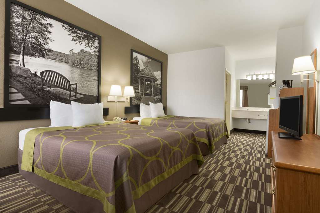 super 8 by wyndham chatsworth dalton
