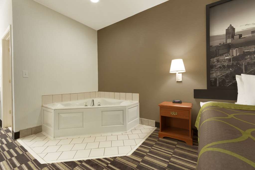 super 8 by wyndham chatsworth dalton