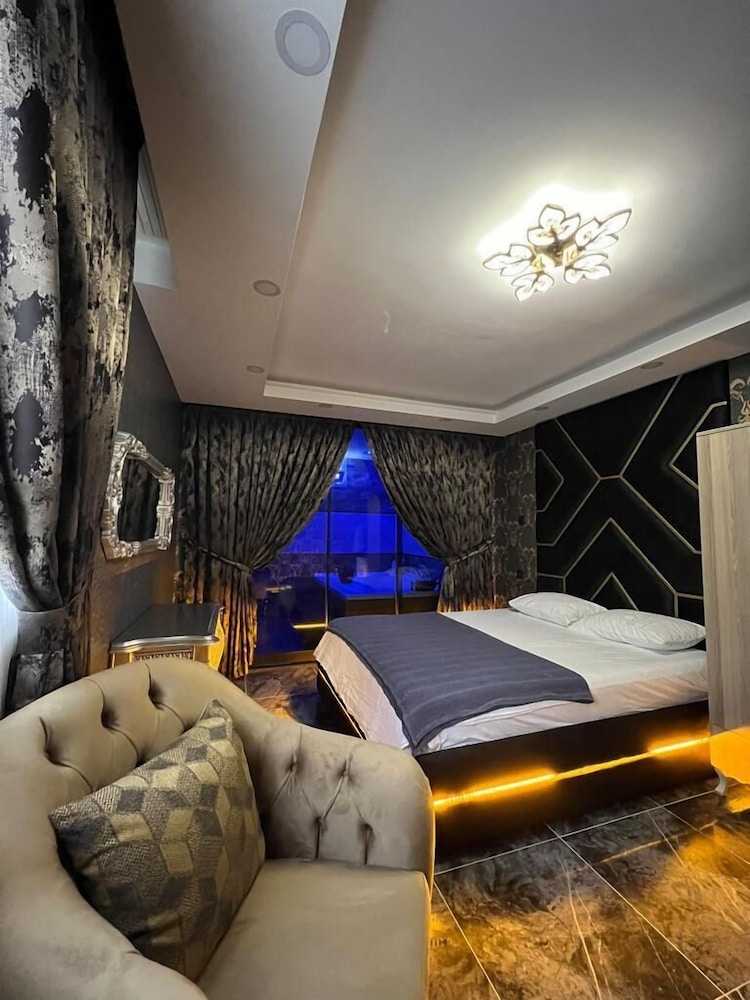kivanc suit hotel